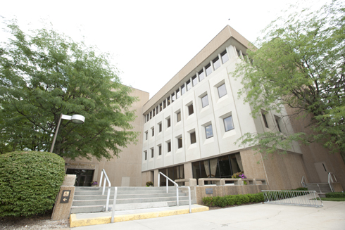 Image of Ivy Tech building